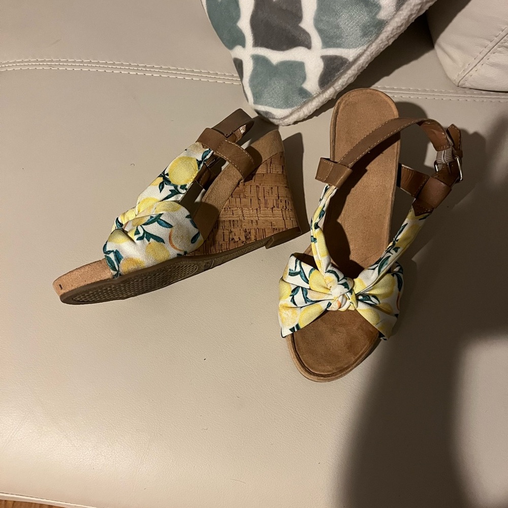 Aerosols, women’s fashion, wedge, lemonade, tan suede sides, buckle